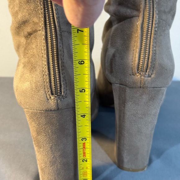 Steve Madden Women's 7M Emotions Taupe Over The Knee Boots - Picture 9 of 16